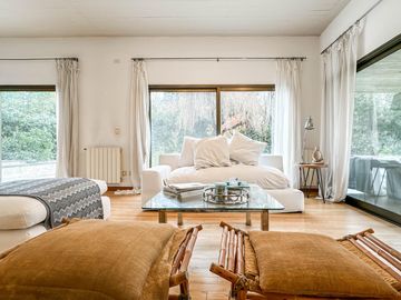 Moderna casa de 3 dormitorios en venta en Country Club Newman