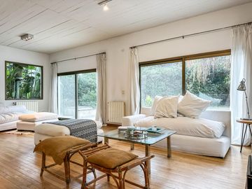 Moderna casa de 3 dormitorios en venta en Country Club Newman