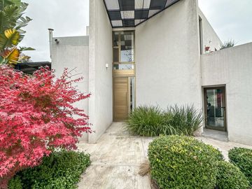Moderna casa de 3 dormitorios en venta en Country Club Newman