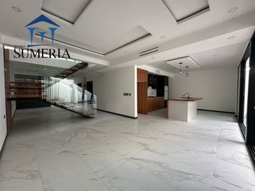 CASA EN BOSQUES DEL VALLE V CON RECÁMARA EN PLANTA BAJA