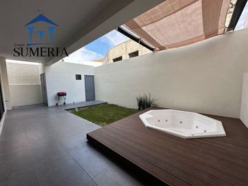 CASA EN BOSQUES DEL VALLE V CON RECÁMARA EN PLANTA BAJA