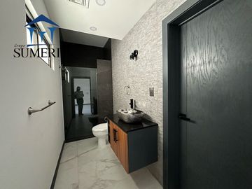 CASA EN BOSQUES DEL VALLE V CON RECÁMARA EN PLANTA BAJA