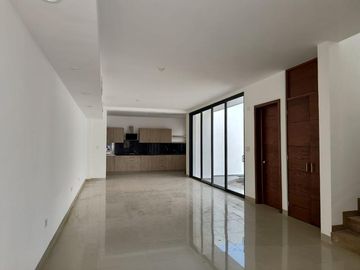 HERMOSA RESIDENCIA EN VENTA EN VILLAS DE LAS PALMAS
