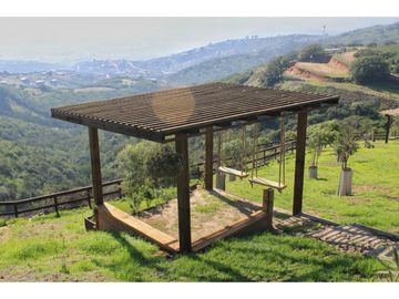 Casa en Venta en Fuerte Aguayo, Concón – Naturaleza y Confort a Solo 20 Minutos de la Ciudad