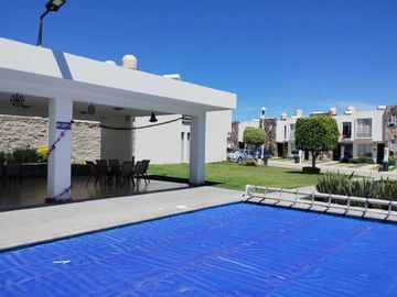 VENTA CASA ZONA CUAUTLANCINGO, VW, PERIFÉRICO, FRACC. ARDENAS!!