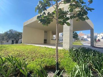 Casa en Venta en Colinas del Santuario, Roof Garden, 3 Recámaras !!