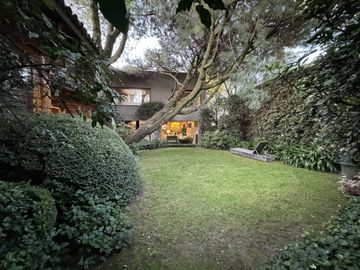 Casa en Venta con Jardín en Santa Fe 4 recámaras