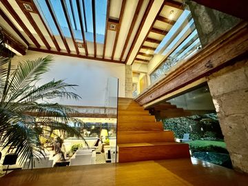 Casa en Venta con Jardín en Santa Fe 4 recámaras