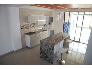 VENDO CASA EN CONDOMINIO EN GUADUAS