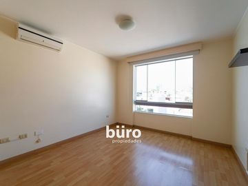DEPARTAMENTO EN VENTA DÚPLEX CON TERRAZA EN LA AURORA MIRAFLORES