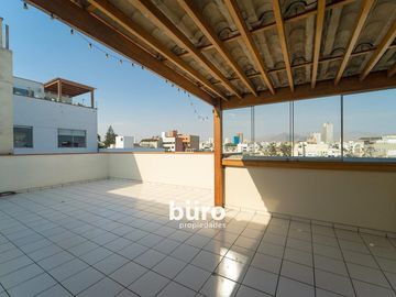DEPARTAMENTO EN VENTA DÚPLEX CON TERRAZA EN LA AURORA MIRAFLORES