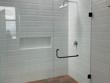 En Venta Casa en Zibata, 3er Recamara en PB, Jardín,  de SUPER LUJO !!