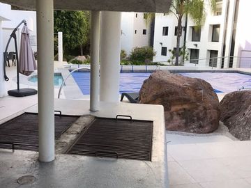 Se Vende Casa en Loma Dorada, 4 Recamaras, 5.5 Baños, Cuarto de Servicio..