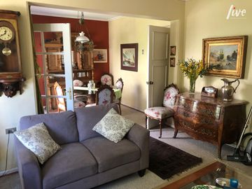 Se vende casa Las Condes, Av. Las Condes calle La Trilla.