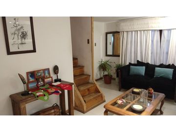 Venta casa 4D 2B en barrio consolidado en Los Andes