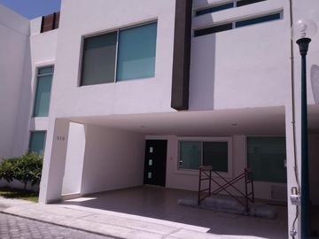 Casa en Venta Camino Real a Cholula Cerca de La UDLAP