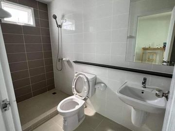 FOR SELL townhouse The Village Rangsit-Wongwaen BTS-Chit Lom CX-108749