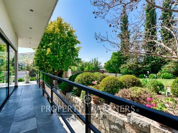 Moderna y acogedora casa en condominio La Reserva