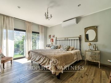 Moderna y acogedora casa en condominio La Reserva