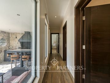 Moderna y acogedora casa en condominio La Reserva