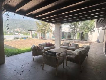 HERMOSA CASA EN UNA PLANTA 1150 METROS PLANOS (SS HCV-029-56435)