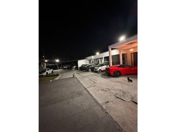 CASA EN VENTA EN CIVAC 