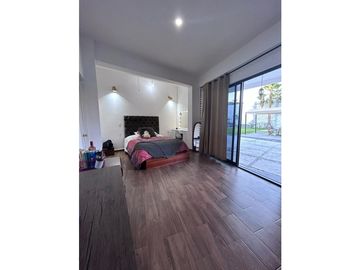 CASA EN VENTA EN CIVAC 