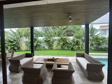 Lujosa residencia en venta en Privada Kutz del Yucatán Country Club