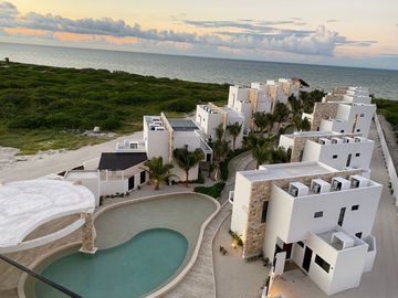 Departamento en venta frente al mar de Telchac Puerto.