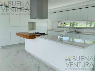 Venta de Casa Fincas de Hudson