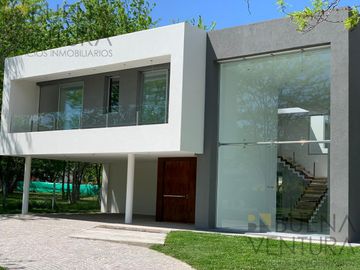 Venta de Casa Fincas de Hudson