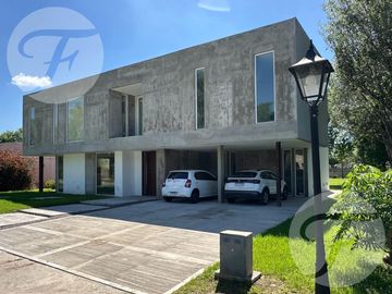 Venta de Casa I Haras del Sol Pilar I La mejor relación precio calidad del Barrio