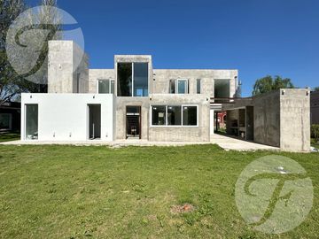 Venta de Casa I Haras del Sol Pilar I La mejor relación precio calidad del Barrio