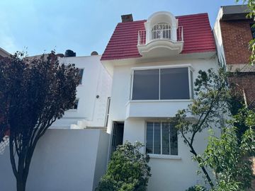 Casa en Venta o Renta en Col. Bellavista Atizapán