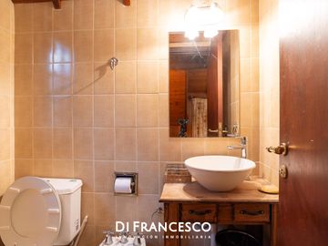 Casa 5 ambientes en Pinamar Pileta Climatizada
