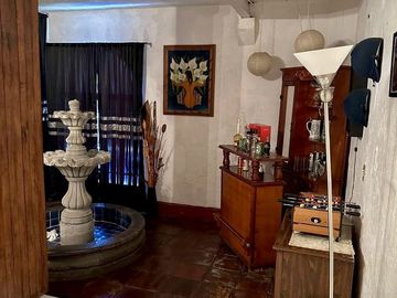 CASA EN RENTA AMUEBLADA EN LOMAS DE CORTÉS