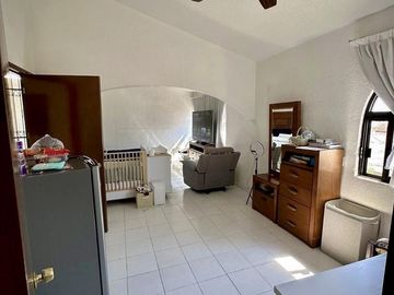 CASA EN RENTA AMUEBLADA EN LOMAS DE CORTÉS