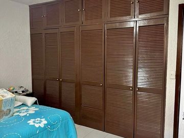 CASA EN RENTA AMUEBLADA EN LOMAS DE CORTÉS