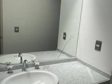 SE VENDE CASA EN LOMAS DE VISTA HERMOSA