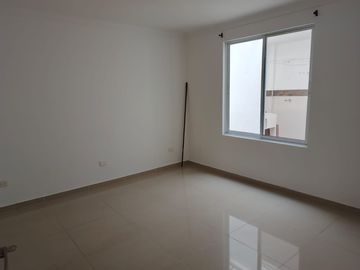 Casa en propiedad Horizontal primer piso, Limonar, Cali