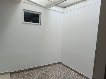 Casa en propiedad Horizontal primer piso, Limonar, Cali