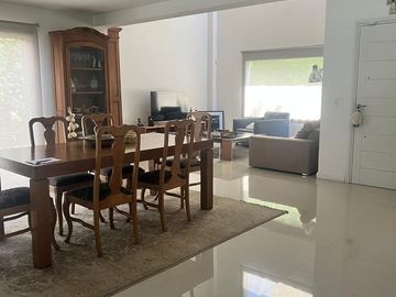 VENTA Casa en Fincas de Iraola II