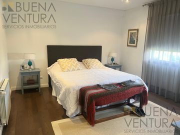 VENTA Casa en Fincas de Iraola II