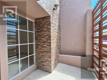 CASA EN VENTA EN CAMINO REAL, MUY CERCA DE BODEGA AURRERA
