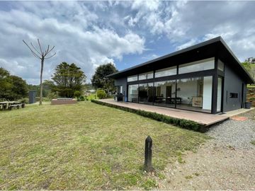 VENTA DE FINCA EN GUARNE