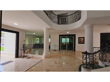 VENTA CASA DE LUJO EN VILLA SANTOS
