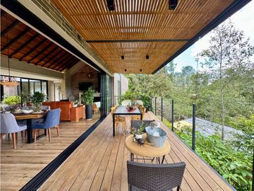 Vendo lujosa casa campestre en El Retiro Antioquia