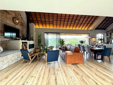Vendo lujosa casa campestre en El Retiro Antioquia