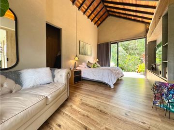 Vendo lujosa casa campestre en El Retiro Antioquia