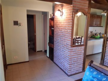 Duplex tipo casa ( acceso directo desde la calle, individual )